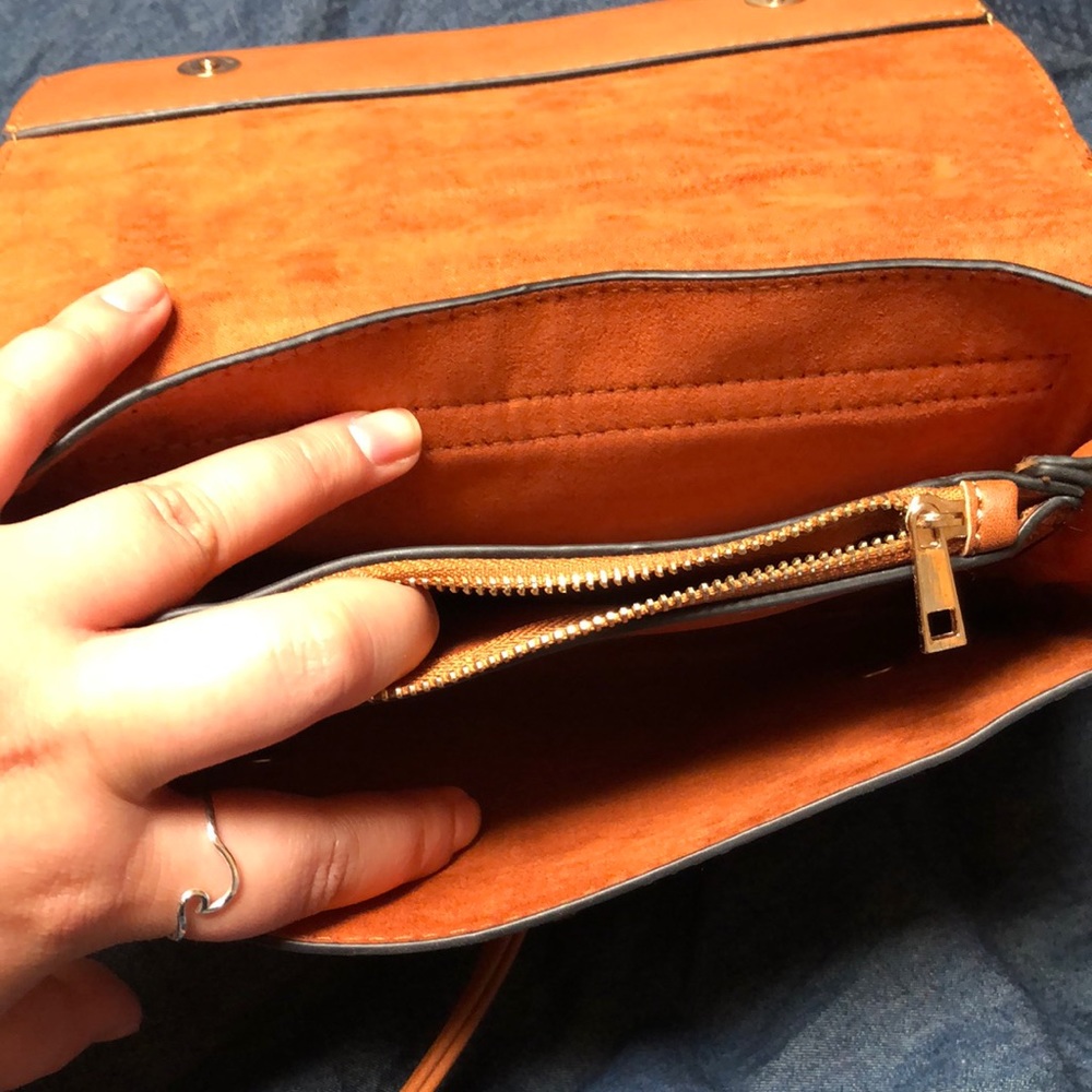 Handbag - Picture 3 of 4